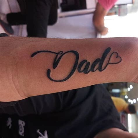 piccolo simbolo papà tatuaggio|Tatuaggi dedicati al papà, idee e foto